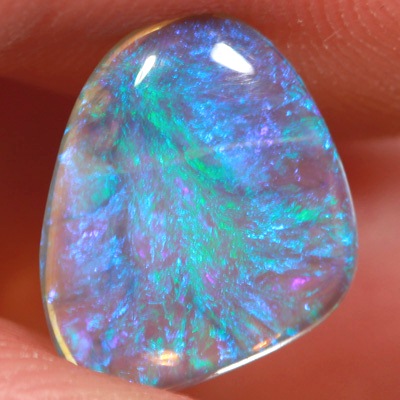 SOLID CRYSTAL OPAL Bright turquoise sparkles in a 3D pattern 